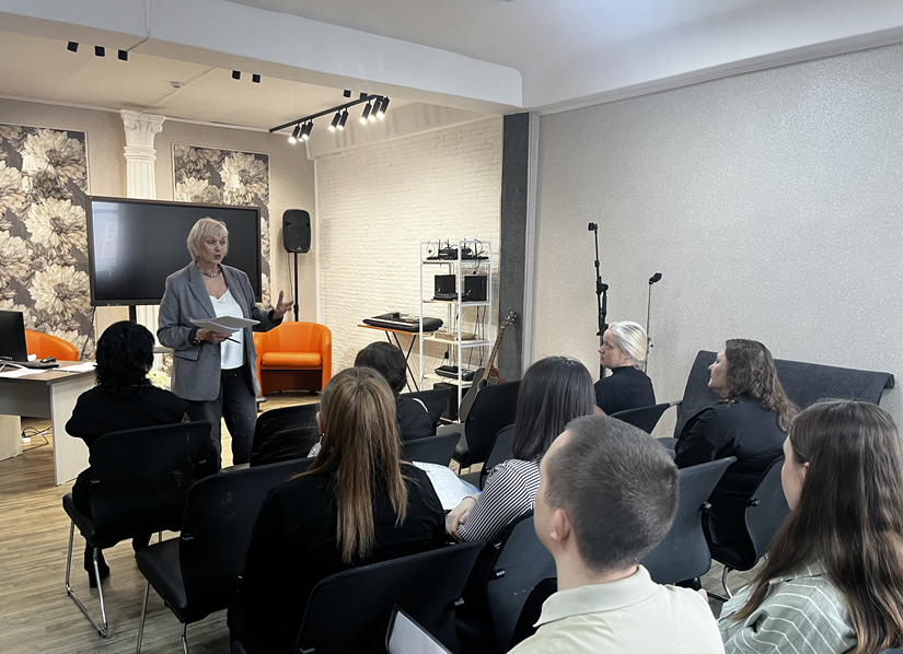 Круглый стол